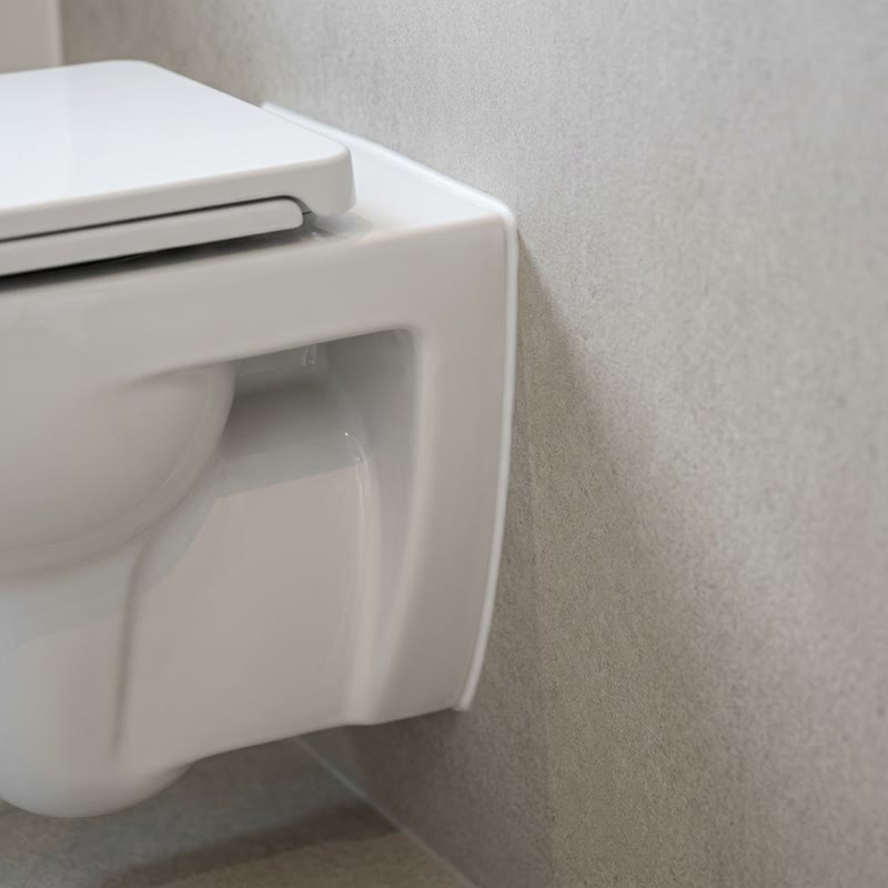 Detail van de toiletpot, strakke afwerking